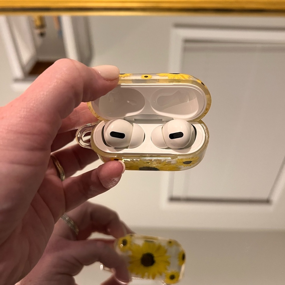 Apple Earbuds with Yellow Floral Design